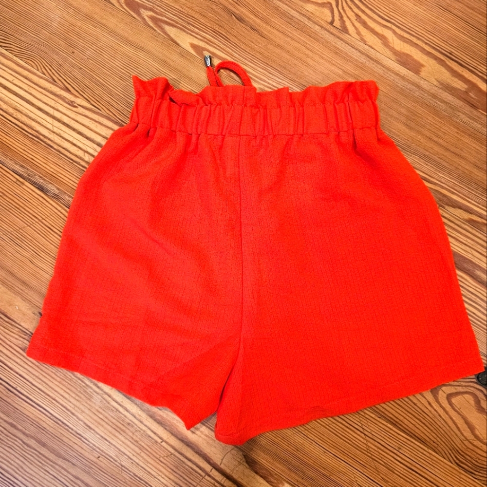 Shorts - Picture 2 of 3